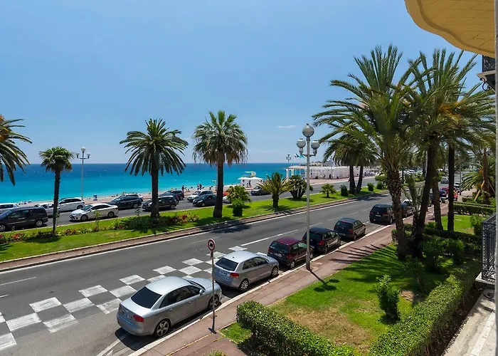 Beautiful Apartment By The Sea Front