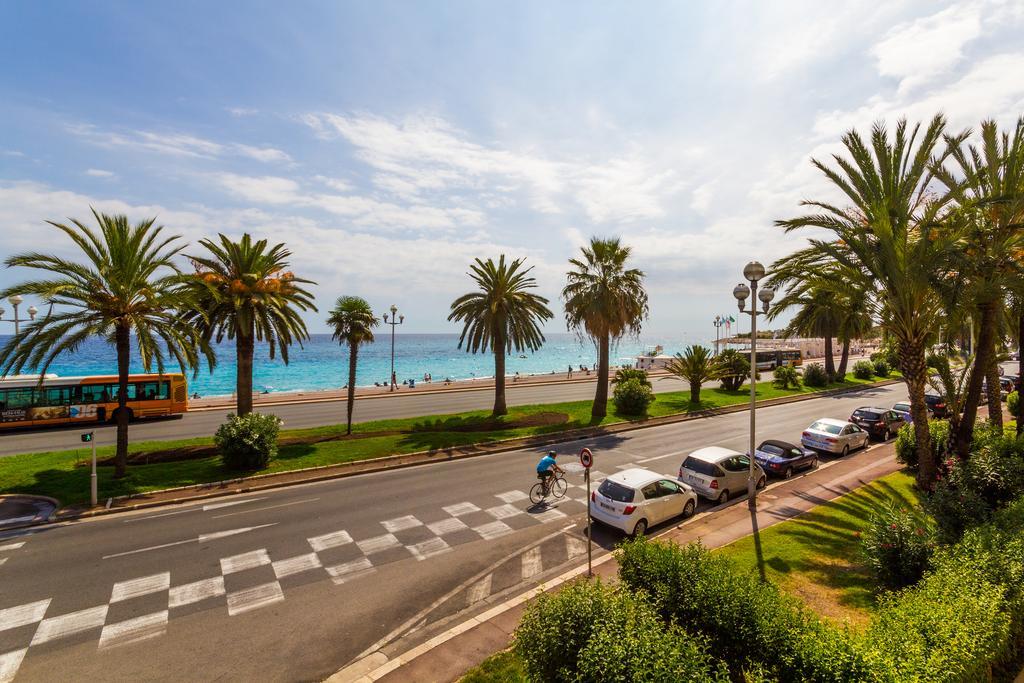 Beautiful By The Sea Front Niza